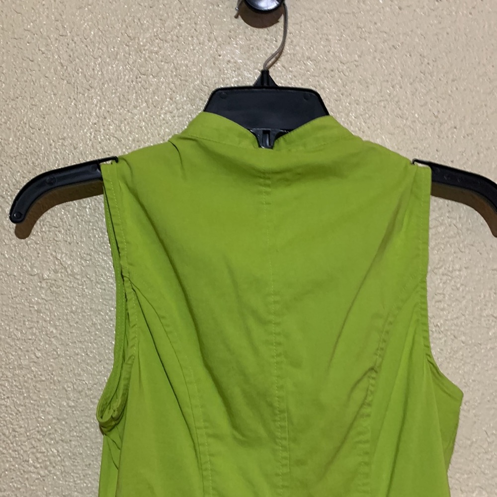 oh Yes Vest Green Rhinestone Buttons Zip Up Ruffle Front M - Picture 13 of 14